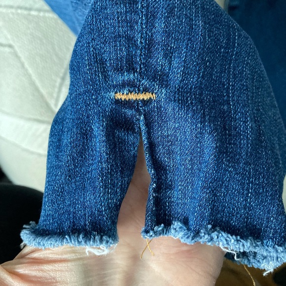 AG distressed legging ankle jeans! - Picture 8 of 16